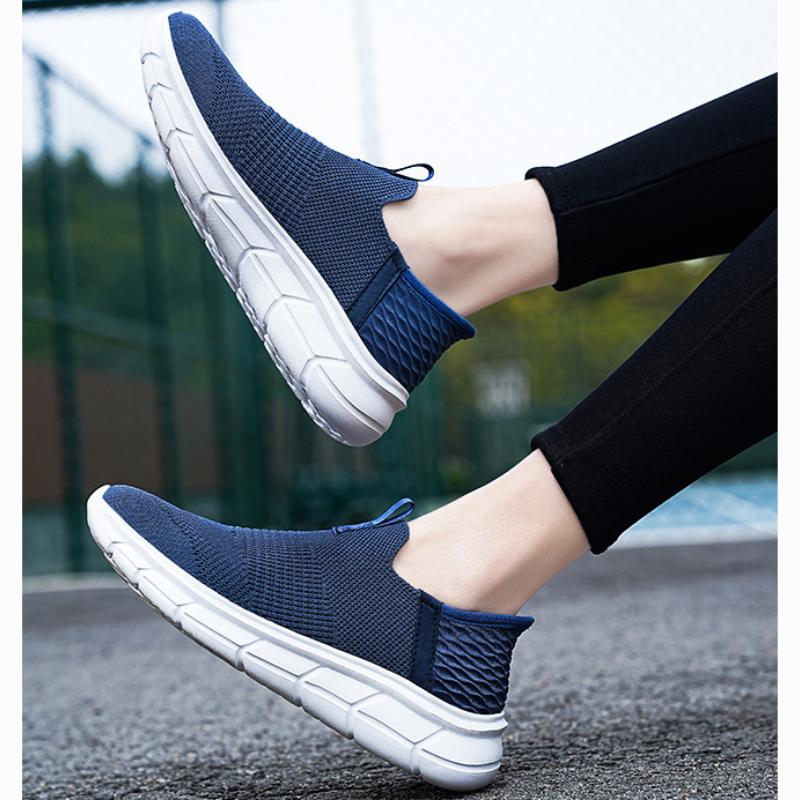 Summer fly-weaving slip on wear-resistant soft bottom casual shoes - fits